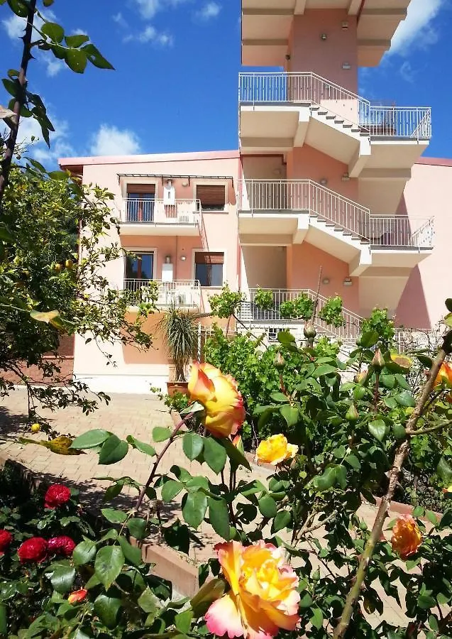 Residence Villa Mare Taormina Letojanni