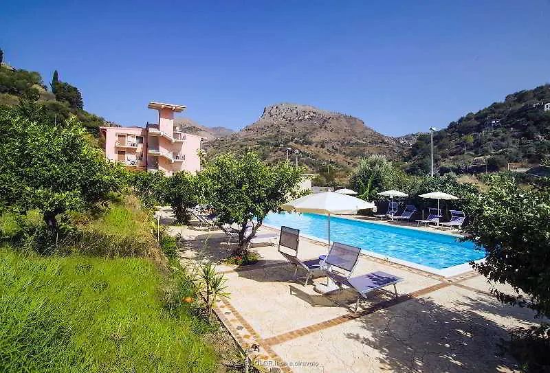 Residence Villa Mare Taormina Letojanni