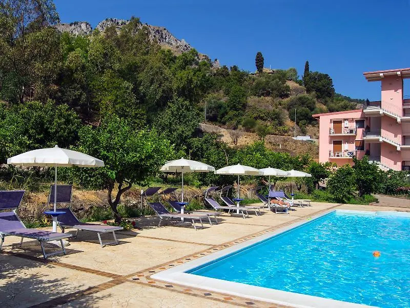 Residence Villa Mare Taormina Letojanni 3*,