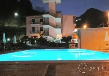 Residence Villa Mare Taormina Letojanni Aparthotel