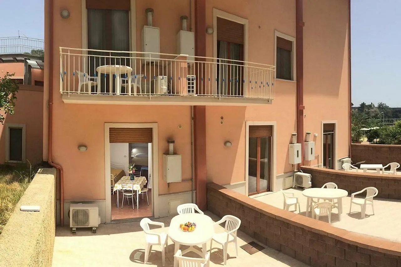 Residence Villa Mare Taormina Letojanni