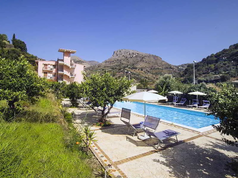 Aparthotel Residence Villa Mare Taormina Letojanni