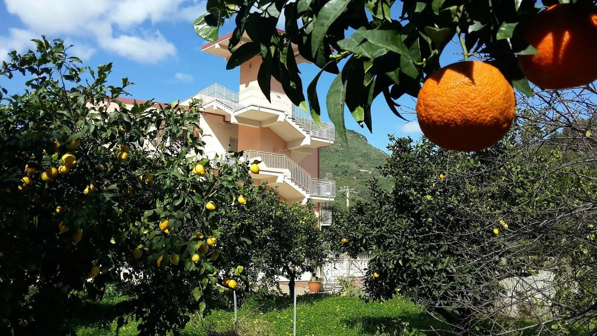 Residence Villa Mare Taormina Letojanni